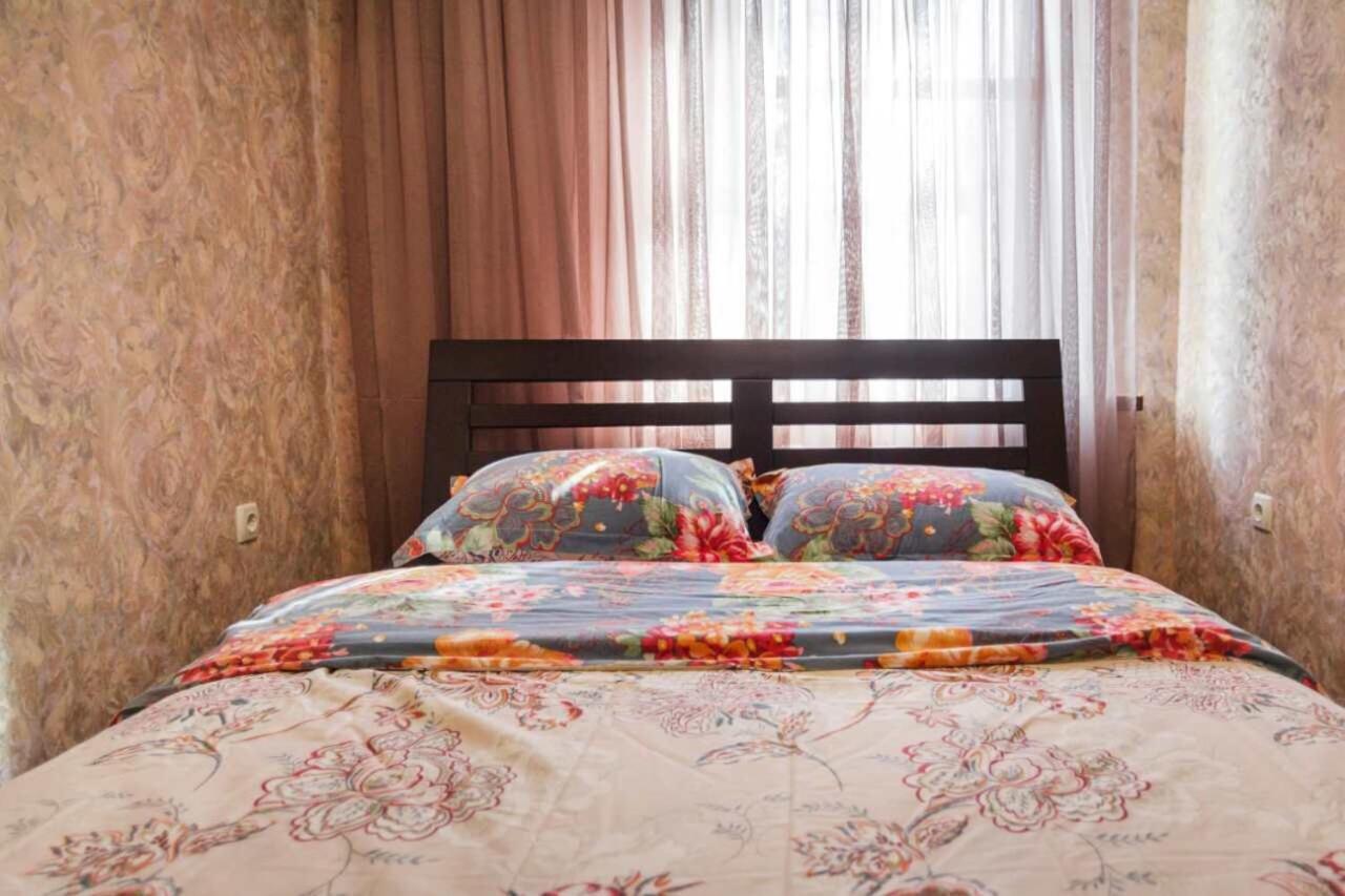 Apartment In Deribasovskay Street 20 أوديسا المظهر الخارجي الصورة